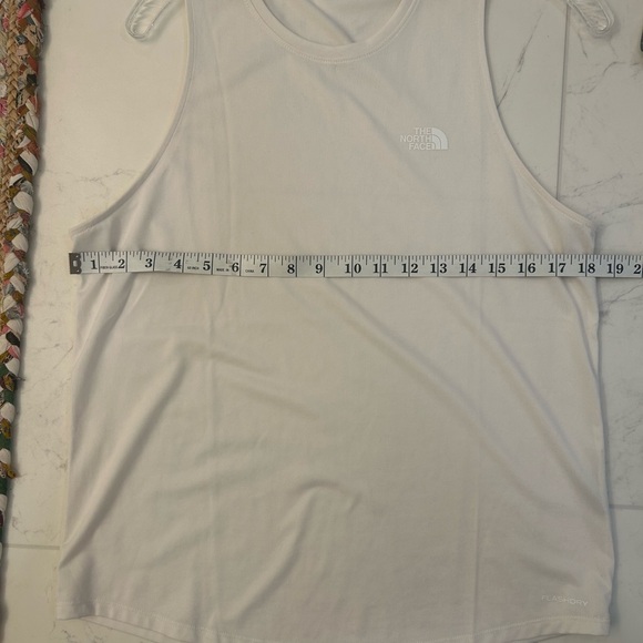 The North Face tee shirt tank top - Picture 5 of 6